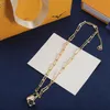 Designer jewelry Classic Pop fashion Simple temperament Lady Necklace Bracelet Earrings Party party gifts