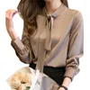 Bluzki damskie 2024 Autumn Long Rleeve Satin Bluzka Wysokiej jakości koszula Kobiety Solid Blusas Mjer de Moda Bow Stand Ograniczne Office Lady