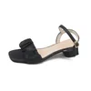 Chaussures décontractées Sandales ouvertes 2024 Printemps d'été Femme épaisse talon élégant Moucle à un mot de boucle confortable