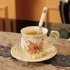 Tazze in Europa Ceramica tazza tazza tazza di porcellana in avorio fatta a mano set di tazze per caffè/acqua/tè a fiori di mare bevande