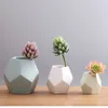 花瓶クリエイティブセラミック花瓶の装飾モダンシンプルなホームリビングルームテーブルアレンジメントドライフラワー