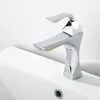 Badrumsvaskkranar Koppar och kylbassäng Krigare Svart färgtvätt Enkel hål blandningsventil Toalett