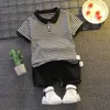 Baby Boy Clothes Set Tshirtshorts Kids Vêtements d'été mignon Té-enfant en bas âge de dessin