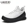 Chaussures décontractées Men's Fashion Mens Sneakers Mesh Brand Design confortable Soft Souded Men en cours de tenis masculino