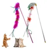 Colorido Cat Cat Teaser Toy Dangle Rods tocando juguetes para mascotas para gatos gatitos interactivos jugando a mascotas scratcher toys7710787