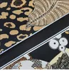 Swarves Huajun 2 Store ||Réapproche de la soie "de la Forest Leopard" 90 avec peinture en aérosol en sergé et couture faite à la main