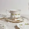 Tazze piattiere tazze da caffè rosa retrò e piattini mettono tazze da tè rosso inglese tazze in ceramica tazze squisite tazze da regalo per la casa