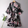 Home Vêtements Short Kimono Robe Sexy Print Fleur Bathrobe de nuit Femmes Summer Robe Dreshing With Belt Silk Rayon Sleepwear Lingerie