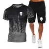 남성용 트랙복 남성 2 개 여름 여름 새로운 그라디언트 티셔츠 및 반바지 세트 패션 두개골 인쇄 거리 의류 레저 스포츠 Q2405010