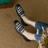 Freizeitschuhe 2024 Frühling gemischte Farbe Frauen Slip-on French Retro Slattern runde Zehenpumpen Frau Chunky Heel