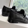 Casual Shoes Leder-Frauen-Slebringe 2024 Britisch Vintage Plissee Slip-on Round Toe Low Heeled Fashion Single