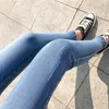 Женские джинсы Женщины растягивают жесткий карандаш из культивирования леггинсов морали, прямые ноги, разорванные брюки, девочка, худые брюки wais