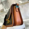 Kvinnor tonåring triomfes klassiska flik designer crossbody väska lyxhandväska mode rött läder koppling till och med väska män spegel kvalitet satchel resor totes baguette väskor