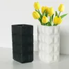 Vases Nordic Ceramic Black and White Vase Ins Style Creative Flower Arrangement Flower Decoration Simple de haut niveau Luxury Europe