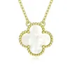 Collier de designer Vanca Luxury Gold Chain V Gold Clover 18K Gold Rose Red Jade Chalcedony Agate and White Shell Pendant Chaîne unique avec protection des couleurs