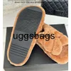 Chanells sko chanelity tofflor brun päls svart shearling criss cross glides sandal designer skor kristall c spänne päls fluffy paltform mules ull båge fläta stra