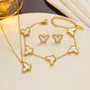 Designer halsband Vanca Luxury Gold Chain Butterfly Piece Set Simple Butterfly Necklace Earnings Armband Set 9n19