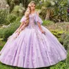 2022 18 secolo Lilac Quinceanera si veste dalla spalla Abito da ballo medievale con fiori 3D Lace su manica corta dolce 15 Vestido de 280n