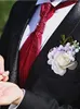 Kwiaty dekoracyjne 1PC Kwiat nadgarstka lub stanika sztuczna fioletowa piwonia biała róży do groomsman narzeczonych