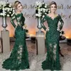 2022 Elegant Dark Green Mermaid Lace Mother Of The Bride Dresses Long Sleeves Appliqued V Neck Wedding Guest Gowns Plus Size Groom Mom 275q