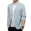 Costumes masculins Z206 Vêtements d'automne Sensor coréen Version coréenne Slim Single Western Business Casual Service Men
