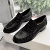 Casual Shoes Leder-Frauen-Slebringe 2024 Britisch Vintage Plissee Slip-on Round Toe Low Heeled Fashion Single