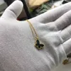 Colar de grife Vanca Vanca Luxury Gold Chain Precision Little Butterfly Colar com grossa Fritillaria Natural Fritillaria versátil e fácil