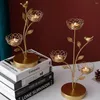 Kaarsenhouders Europese ijzeren houder Bird Leaf Lanterns Candlestick Golden Wedding Decoration Bar Party Living Room