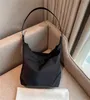 Bothes Designer Grandi sacchetti di spalle da donna nera di grandi dimensioni di grandi dimensioni per borse di nylon borse da trave da viaggio femminile da viaggio.
