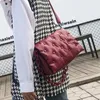 BACA SWDF Brand Bags de ombro feminino 2024 Cadeia Ladies Crossbody PU Lady Bolsa e Handbag Fashion Rivetes Mulheres embreagem