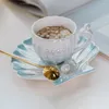 Muggar ljus lyx keramisk mugg matsal skrivbord kreativt pärla skal kaffekoppar enkel kopp och tefat modern hemdekoration