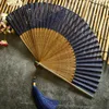 Dekoratif figürinler katlanır fan bambu ventilador el Japon tarzı hanfu kadın portatif ventilatore abanicos para boda Çin hediyesi