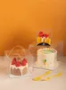 Enveloppe-cadeau 10 morceaux d'anniversaire transparent gâteau cadeau de mariage emballage de mariage Boîte de dessert en plastique incluant le support de fond blanc boxq240511