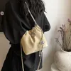 Bolsas de ombro, bolsas de designer de camadas superiores para feminino para mulheres clássicas ombro de ombro acolchoado bolsas femininas bolsas de hardware retrô bolas de embreagem grandes