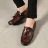 Chaussures décontractées Men Génétique en cuir Business Crocodile Modèles mocassins Fashion Moccasins Mâle Mâle Plats à Slip-On Comfant Homme