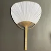 Party Favor 30pcs Style japonais Bamboo Handle Paddle Paper Paper Hand Fan personnalisé avec les noms de mariage des mariés et du marié Favors