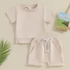 Ensembles de vêtements 0 à 36 mois unisexes bébé Été ensemble à manches courtes côté fente couleurs solides haut de couleurs pliées shorts en tout-petits lâches garçons et filles