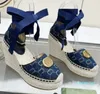 Designer Women Matelasse Platform Piattaforma di sandalo espadrile Sandalo Starbboard Sandalo Erba intrecciata spessa scarpe in pelle con tacco alto