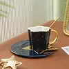 Mokken 2024 Ceramic Star Moon Coffee Mok en schotel met lepel Golden Handgreep Porselein Afternoon Tea Cup Sap Water Drinks