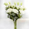 Fleurs décoratives Fleur artificielle 66 cm Trigéminal Eustoma Plants Room Home Decoration Fake Floral Wedding Po Props Cadeaux en gros Bride