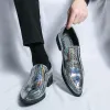 Fashion Slaser Männerschuhe Grüne Business Casual Moccasins Speced Toe Patent Leder Gentleman Kleid Schuhe Slip-On Lederschuhe