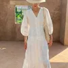 2024 Lente zomer Basis Casual jurken Nieuwe Europese Amerikaanse grensoverschrijdende damesvakantie Dames Damesontwerp Sense borduurwerk Franse witte midi rok