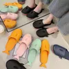 2024 Novo designer criativo e peculiar Sandal Sandal Parent-Child Family para usar sandálias de Baotou, de fora do verão, para casais de chinelos de praia