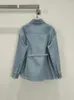 Женские куртки стиль стиль небо синяя куртка для женщин высококачественная свободная посадка с твердым вышивкой лацкат покрытый кнопкой пальто для ремня.
