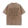 Mäns t-shirts tro över rädsla brev slogan t-shirts för kvinnor män populära positiva citat t skjortor kristendom Jesus gåva bomull ts toppar t240510