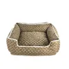 Designer Dog Nest Classic Letter Logo Bruin roze huisdierbed zacht en comfortabel vierkante kat Nest Chenery Fadou Corgi Large en Small Warm Dog House Kennel