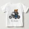 Grappige beer rijden Motorfiets Car Print Boys and Girls White T -Shirt Childrens Summer Harajuku Baby Design Tops 240510