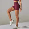 Shorts esportivos sem costura para mulheres com nervuras com fitness high way welbumm controle push up ginout executando 240510