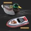 24G RC Simulatie Duck Oplaadbare afstandsbediening Remote Control High Speed Speedboat Outdoor Water Creative Animal Ship Kids Toy Gift 240511