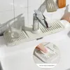 Set di accessori per bagno un tappetino a gel di silice tappetino anti-splash rampa di lavandino insaposo